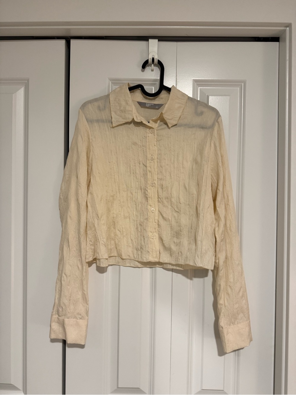 Women cream cropped shirts